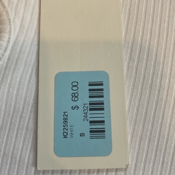 LF one shoulder cut out tee - Picture 3 of 4